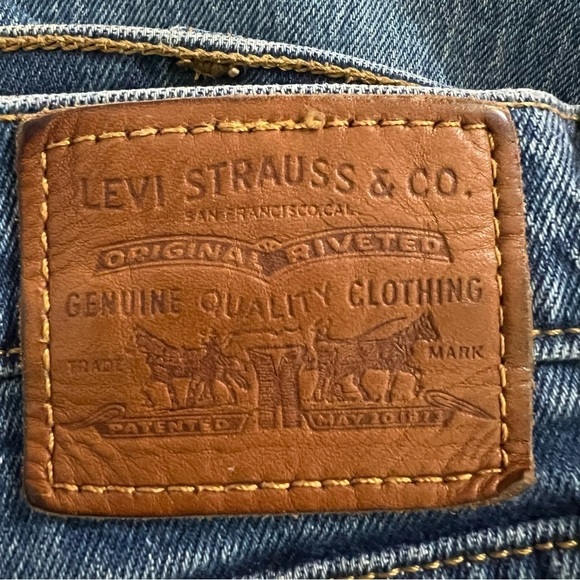 Levi’s Wedgie Straight Fit Button Fly Jeans Size 28 Raw Hem - Picture 5 of 14